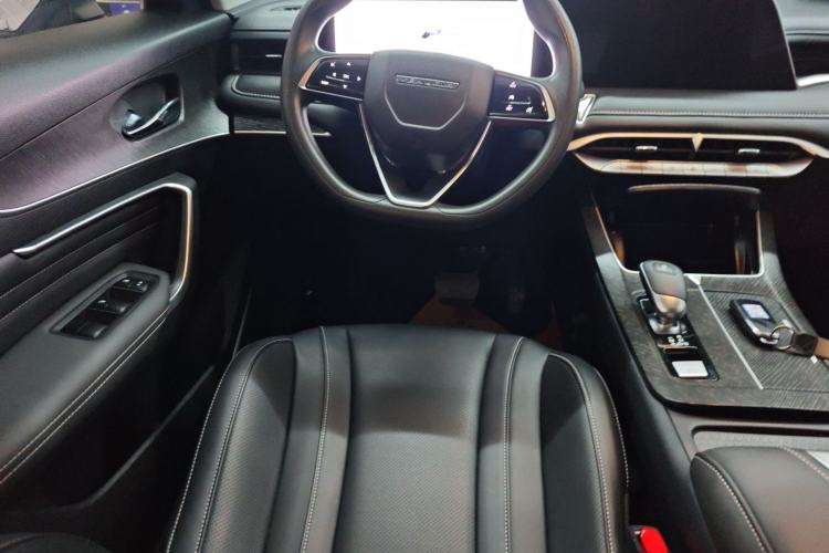 Used Venucia V 2021 260T Idol Edition
