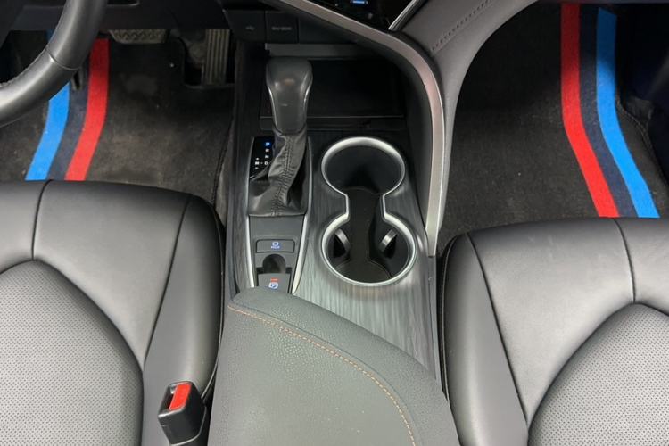 Used Toyota Camry 2023 2.0G Luxury Edition
