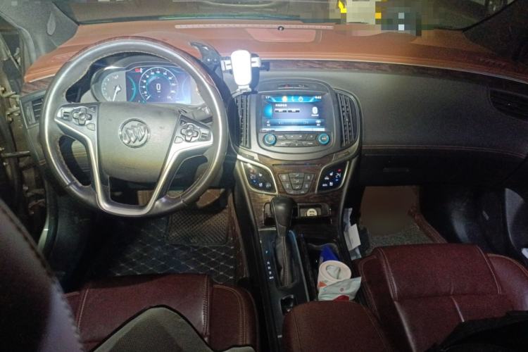 Used Buick LaCrosse 2013 2.4L SIDI Luxury Comfort Edition Center Console