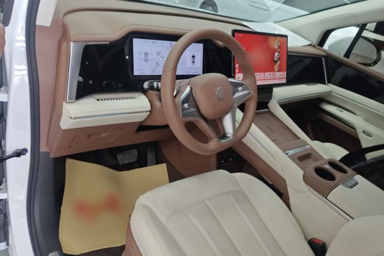 Used BYD Xia 2025 DM-i 1.5T 100km Supreme Edition Center Console