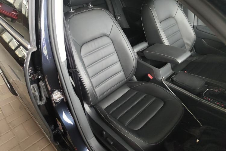 Used Volkswagen Passat 2017 330TSI DSG Luxury Edition
