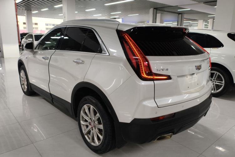 Used Cadillac XT4 2018 28T Two-Wheel Drive Tech Version Rear Left 45 Deg