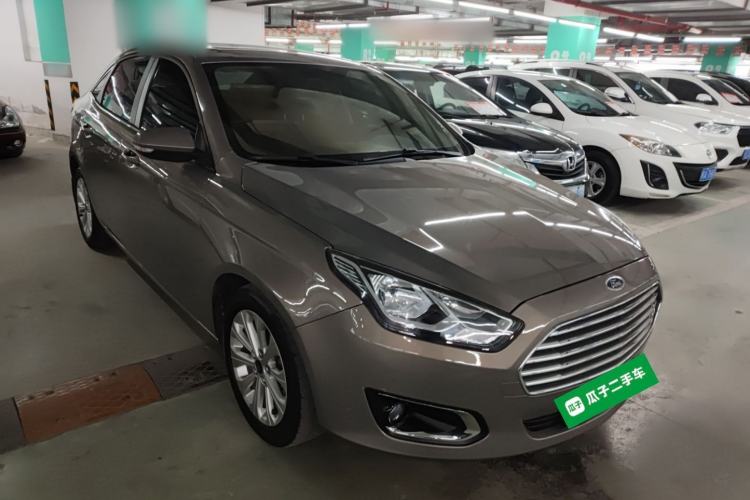 Used Ford Escort 2015 1.5L Automatic Fashion Model Exterior 1