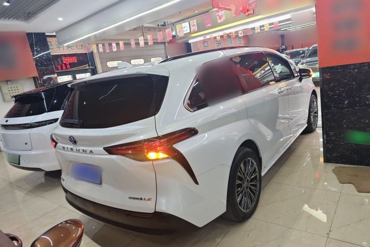 Used Toyota Sienna 2021 2.5L Hybrid Comfort Edition