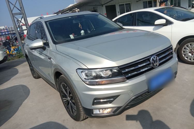 Used Volkswagen Tiguan L 2019 330TSI Automatic Two-Wheel Drive Panoramic Comfort Edition China VI Standard
