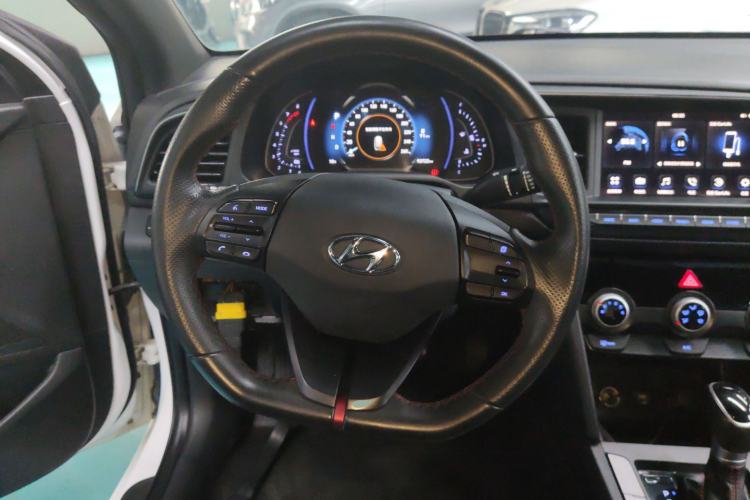 Used Hyundai Elantra (6th Generation / Lingdong) 2019 1.4T Dual-Clutch Xuan Dong · Dynamic Model