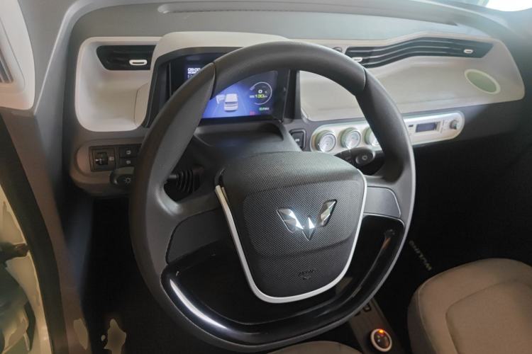 Used Wuling Hongguang MINIEV 2021 Macaron Premium Model – Lithium Iron Phosphate Center Console