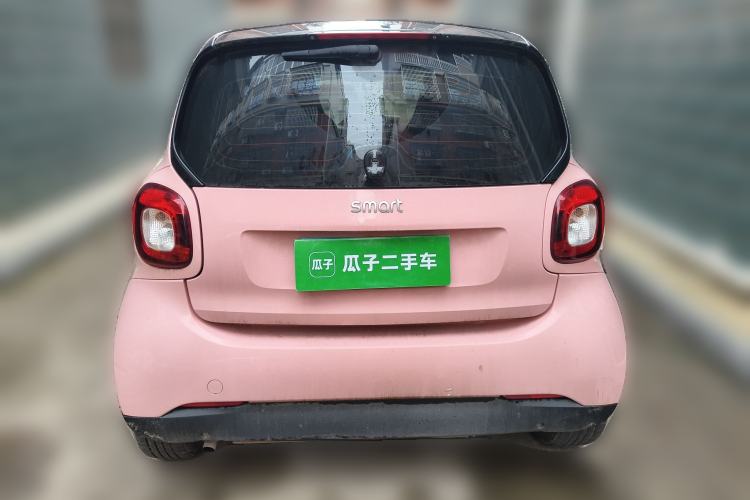 Used smart fortwo 2015 1.0L 52 kW hardtop Dynamic version