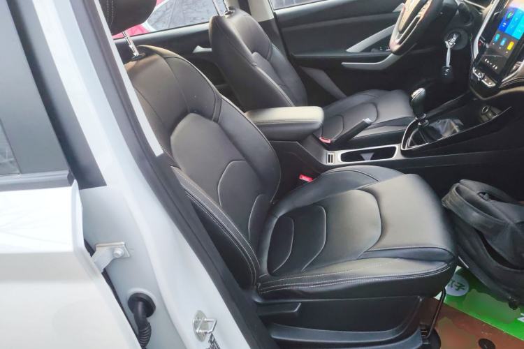 Used Baojun 530 2021 Global Car Anniversary Edition 1.5T Manual Luxury Model 5 Seats
