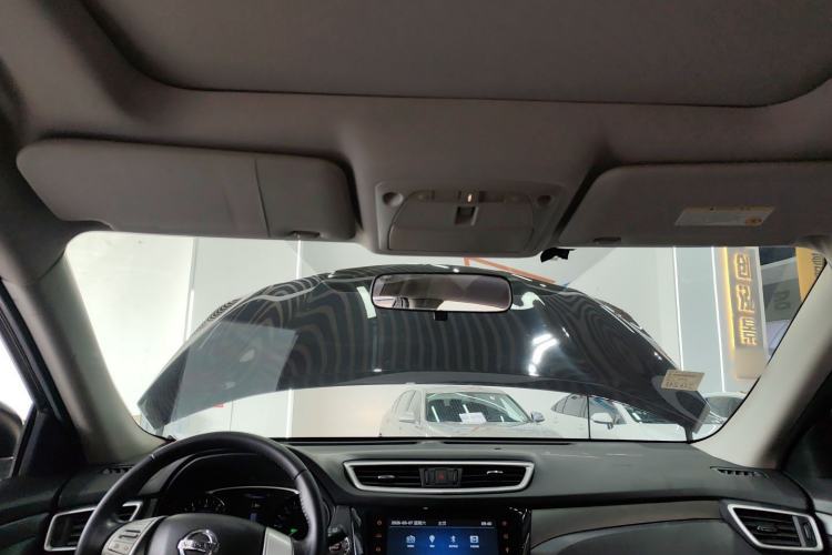 Used Nissan X-Trail 2015 2.0L CVT Comfort MAX Edition 2WD
