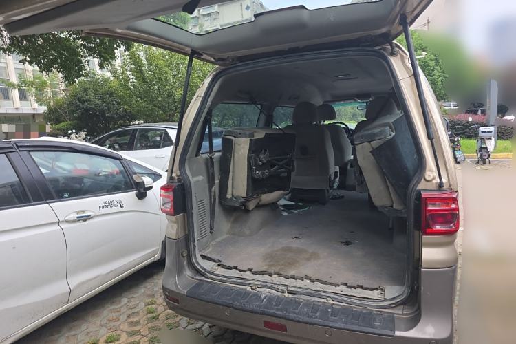 Used FORTHING Lingzhi 2017 M3L 1.6L 7-Seater Comfort Model
