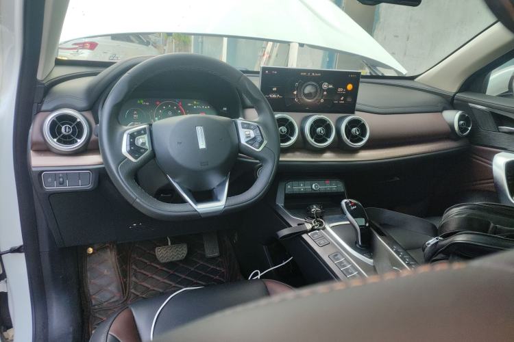 Used Wey VV5 2021 1.5T Two-Wheel Drive Smart Pioneer
