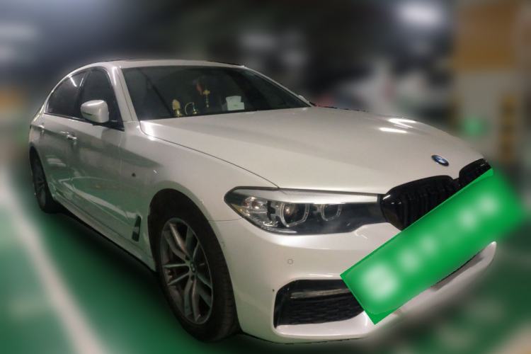 Used BMW 5 Series 2018 525Li M Sport Package Front Right 45 Deg