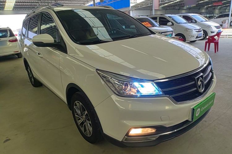 Used Baojun 730 2017 1.5T Manual Fashion Version 7 Seats China V Emission Standard