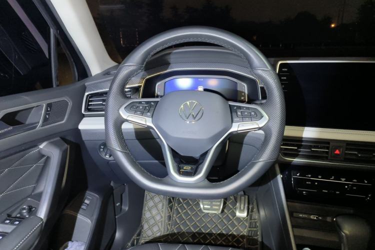 Used Volkswagen Tiguan L 2024 330TSI Automatic Two-Wheel Drive R-Line Enhanced Edition
