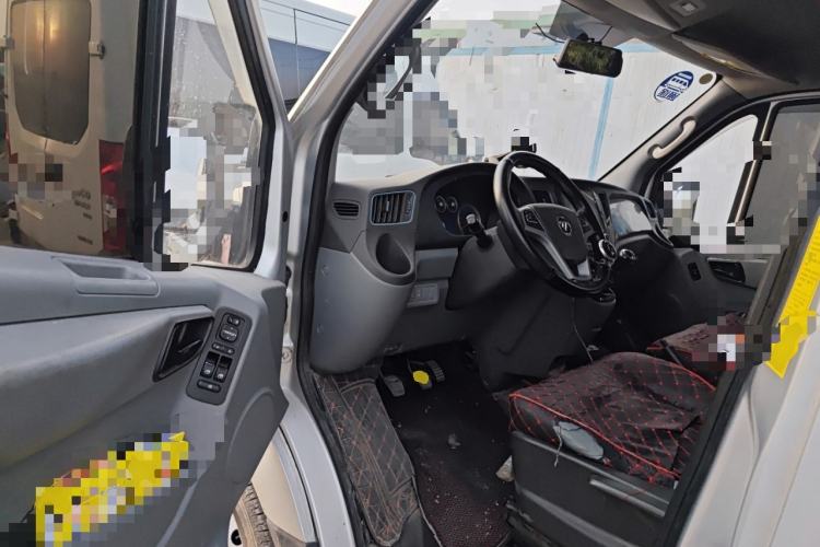 Used Foton Toano 2023 Joy Elephant Multi-Function 2.0T Manual Long-Wheelbase Mid-Roof Model with Single Rear Tire Available in 5/6/7/9-Seater Configurations
