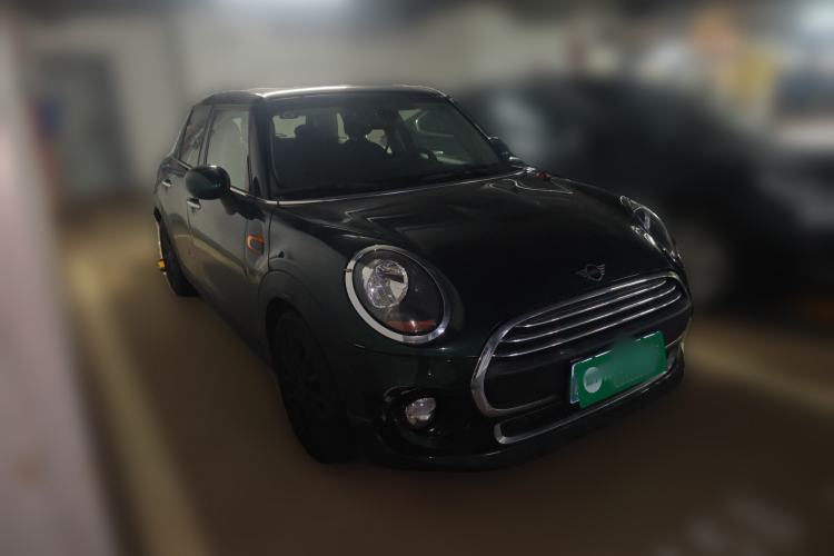Used MINI 2018 1.5T ONE PLUS Five-Door Edition Front Right 45 Deg