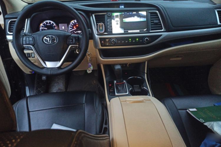 Used Toyota Highlander 2018 2.0T Two-Wheel Drive Elite Edition 5 Seats Emission Standard China V