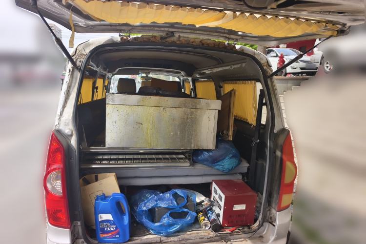 Used BAIC Weiwang 306 2011 1.3L base model 7 seats Trunk