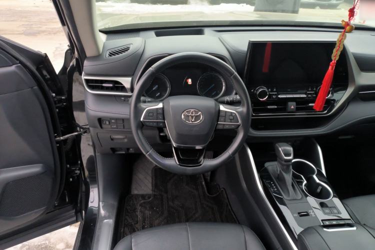 Used Toyota Highlander 2022 Dual-Engine 2.5L Four-Wheel Drive Prestige Version 7 Seats Steering Wheel