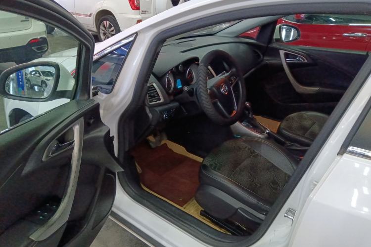 Used Buick GT 2014 XT 1.6L Automatic Fashion Edition