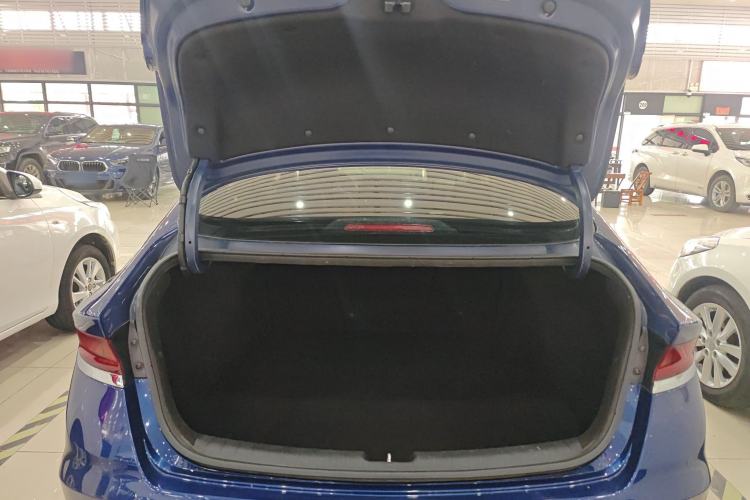 Used Hyundai Lafesta 2019 280TGDi Sport Edition China VI Trunk
