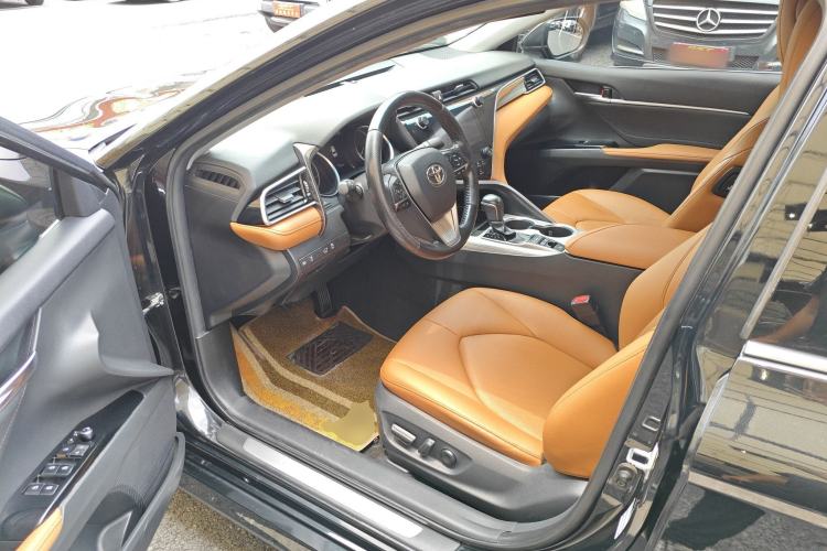 Used Toyota Camry 2019 Revised Version Dual-Engine 2.5 HG Luxury Edition
