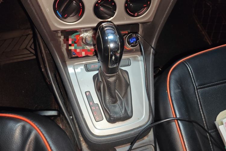 Used Volkswagen Lavida 2013 Revised Classic 1.6L Automatic Fashion Edition
