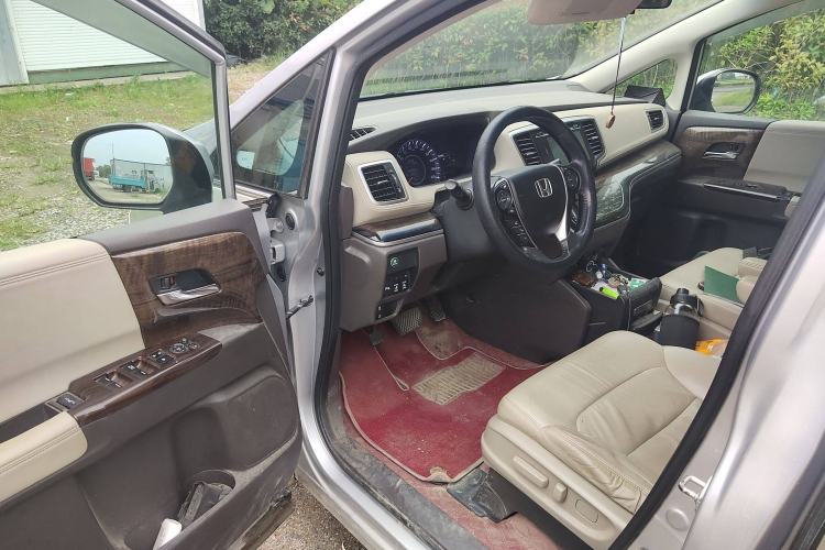 Used Honda Odyssey 2015 Updated Version 2.4L Smart Edition
