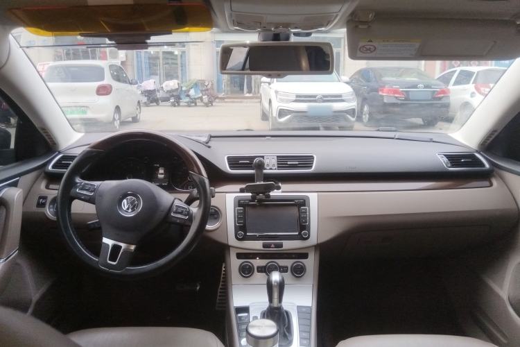 Used Volkswagen Magotan 2015 Revised Version 2.0 TSI Prestige Edition Center Console