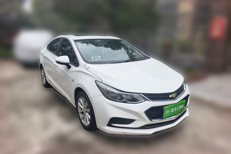 Used Chevrolet Cruze 2018 320 Automatic Pioneer Sunroof Edition
