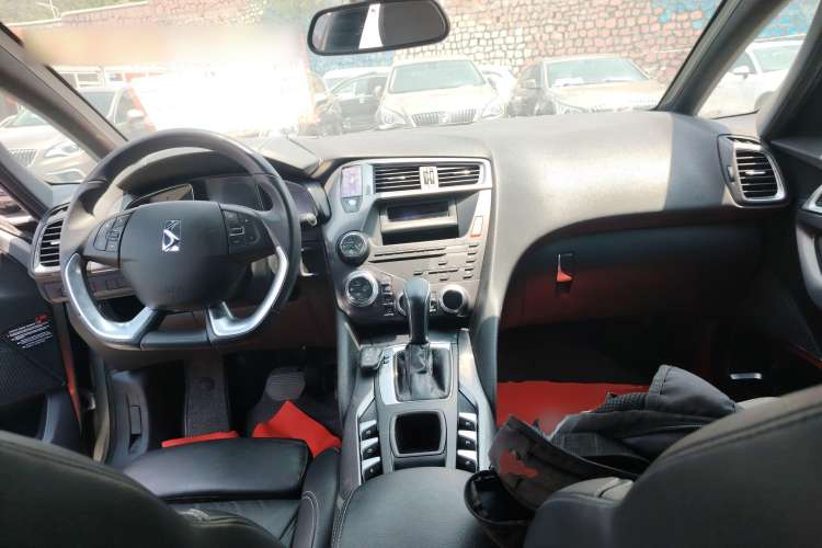 Used DS 5 2012 1.6T Elegant Edition
