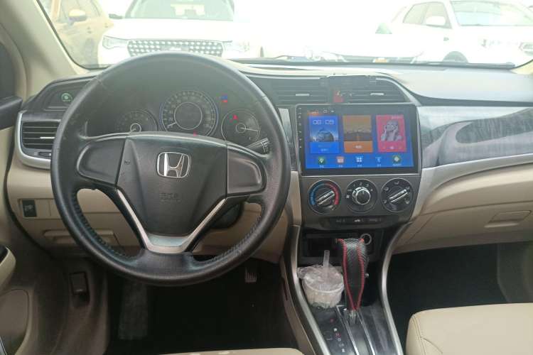 Used Honda Crider 2013 1.8L automatic comfort version
