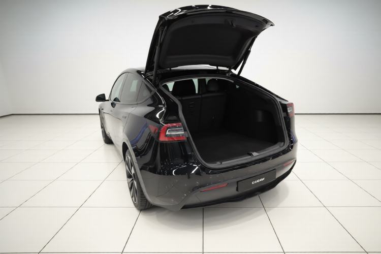 Used Tesla Model Y 2022 Rear-Wheel-Drive Version
