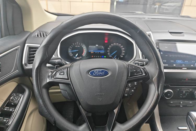 Used Ford Edge 2015 2.0T GTDi Two-Wheel-Drive Elite Edition