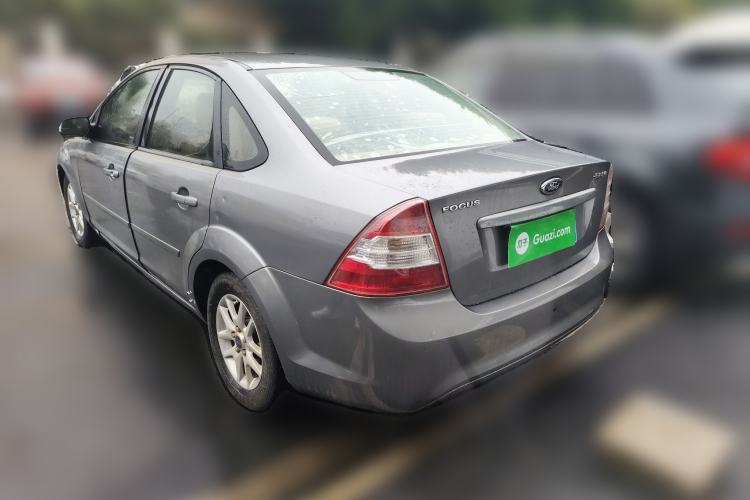 Used Ford Focus 2011 Sedan 1.8L Manual Comfort Model
