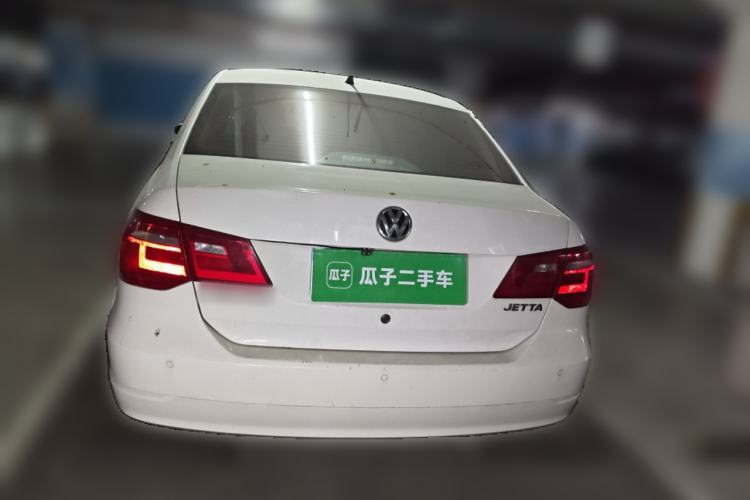 Used Volkswagen Jetta 2015 1.6L Manual Comfort Model
