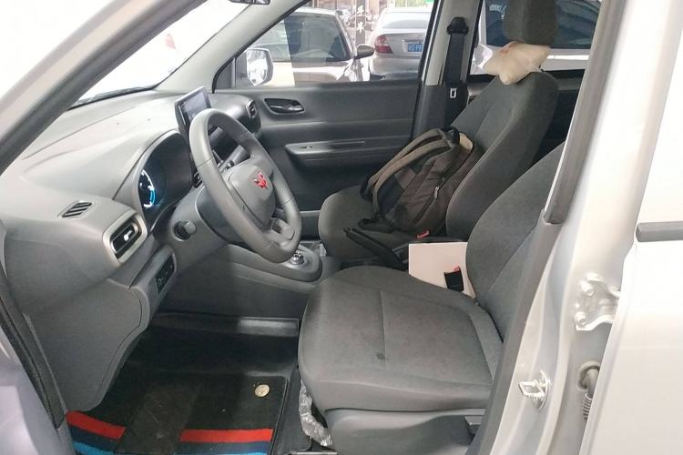 Used Wuling Hongguang New Energy 2024 All-Electric Model 300KM Standard Version