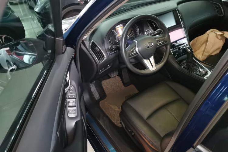 Used Infiniti Q50L 2018 2.0T Comfort Edition China V Standard
