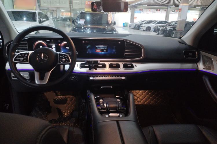 Used Mercedes-Benz GLE Coupe 2020 GLE 350 4MATIC Coupe SUV Fashion Model Center Console