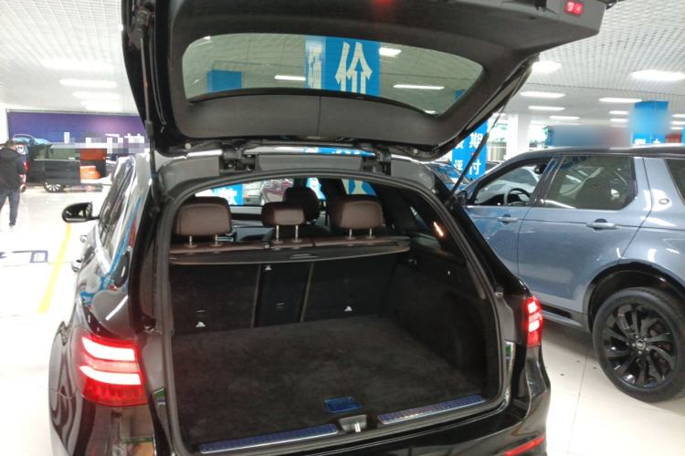 Used Mercedes-Benz GLC 2019 GLC 260 L 4MATIC Dynamic Model Trunk