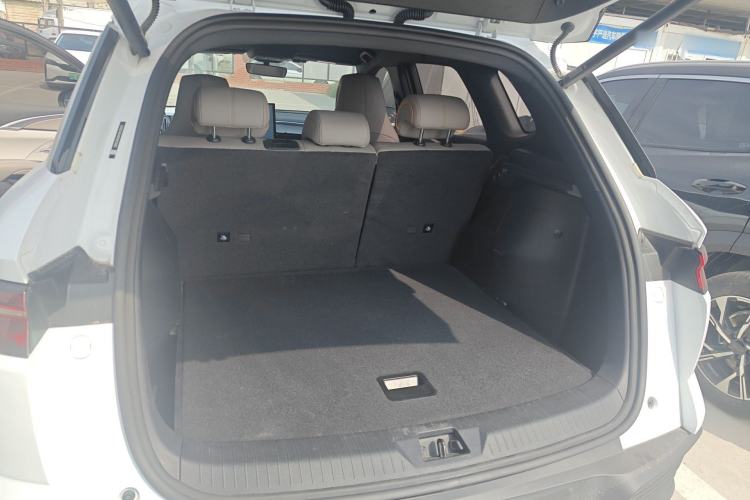 Used BYD Song Pro New Energy 2024 HONOR Edition DM-i 71KM Navigation Model Trunk