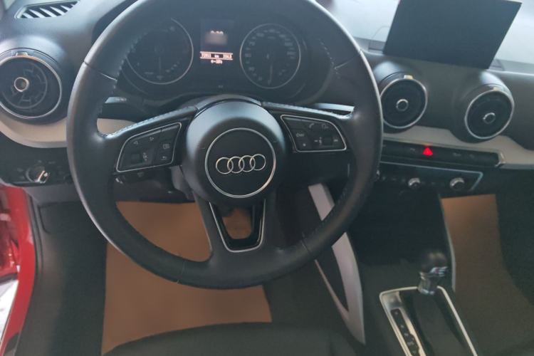 Used Audi Q2L 2018 35 TFSI Fashion Elegant Version China V