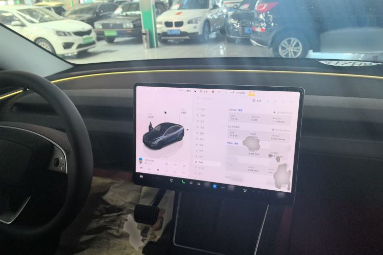 Used Tesla Model Y 2025 Rear-Wheel-Drive Version Center Console