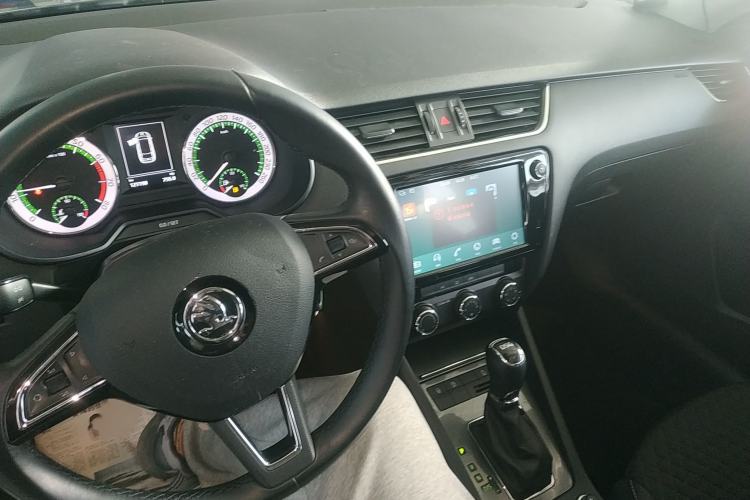 Used Skoda Octavia 2018 Station Wagon TSI230 DSG Luxury Edition
