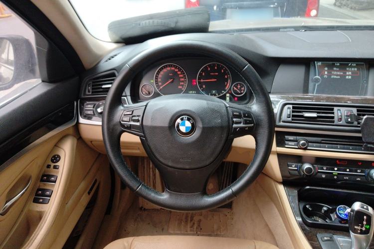 Used BMW 5 Series 2012 523Li Leading Model Steering Wheel
