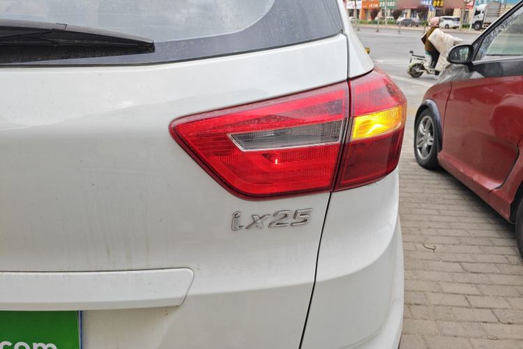 Used Hyundai ix25 2015 1.6L Automatic Two-Wheel Drive Smart GLS Trim Right Rear Taillight