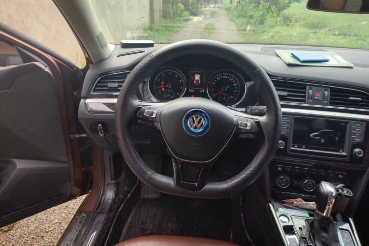 Used Volkswagen Lamando 2015 280TSI DSG Luxury Edition Steering Wheel