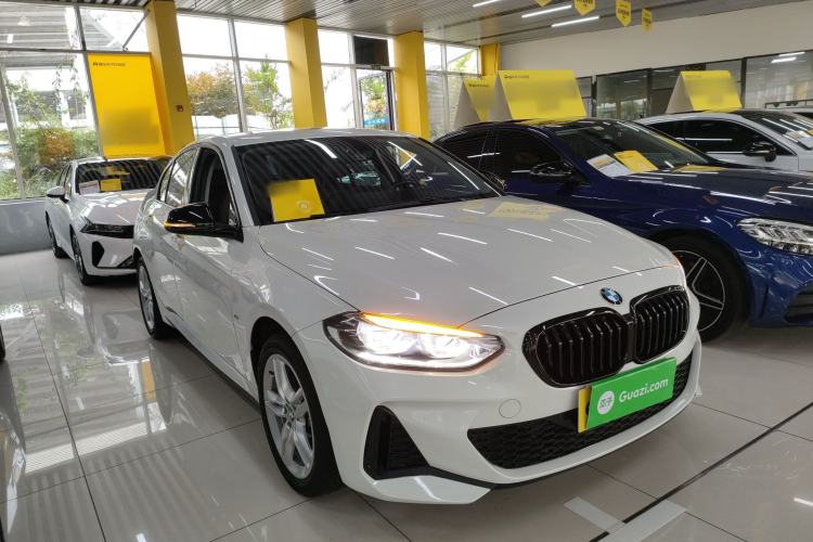 Used BMW 1 Series 2021 Revised 120i M Sport Night Edition Front Right 45 Deg