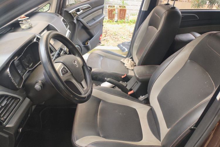 Used HYOSOW H3 2015 1.5L manual luxury version Left Front Seat